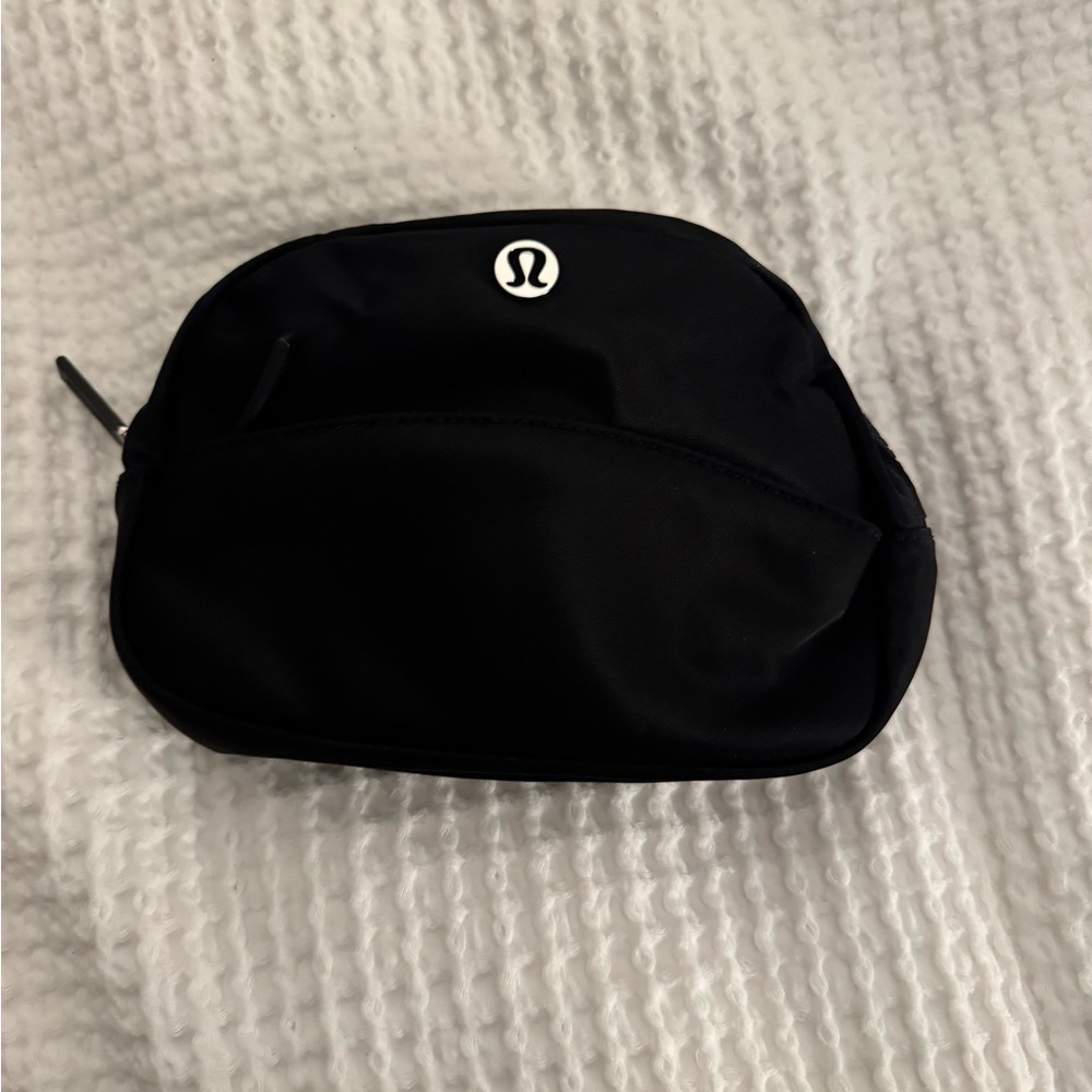 Lululemon Black Pouch Go getter Mini